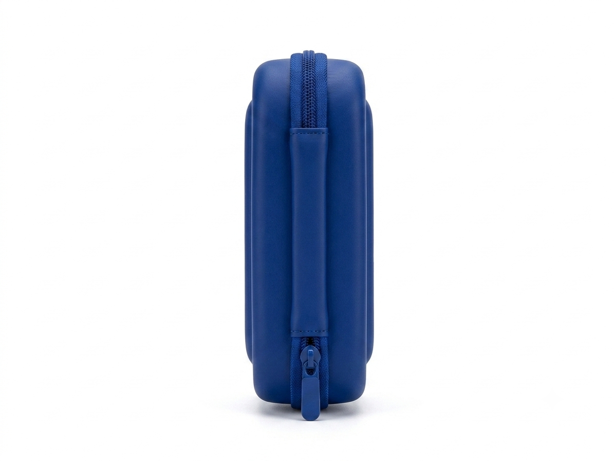 Premium Build Quality: The semi-hard shell exterior resists water and protects against accidental drops and spills.